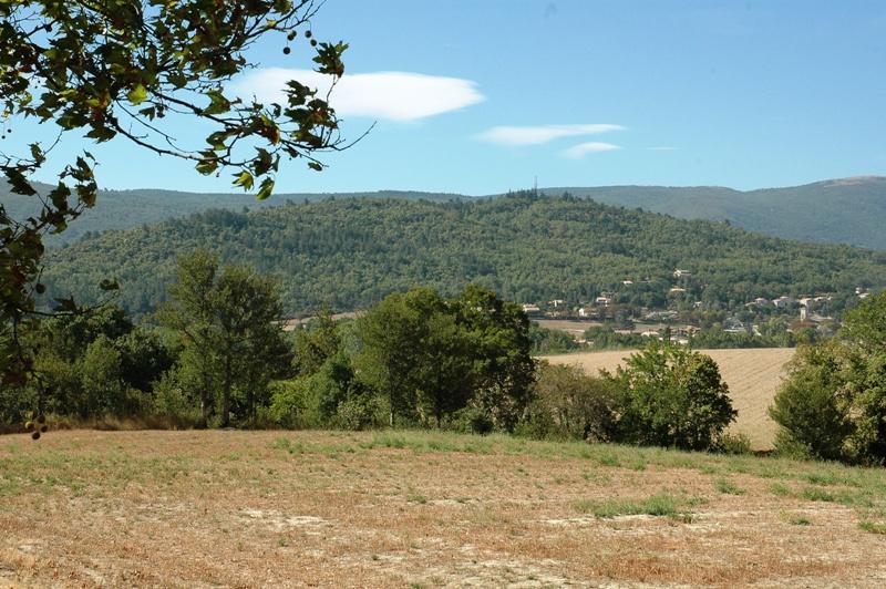 Domaine de 12 hectares d'un seul tenant avec vue imprenable sur le Luberon